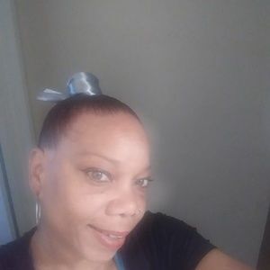 Meet your Posher, Ronda j